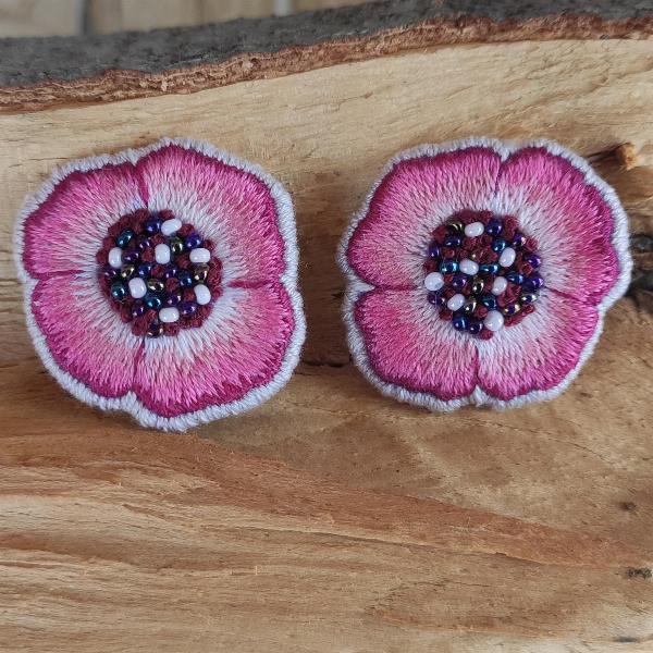 Pink flowers paired brooch [1]