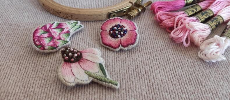 Pink flowers paired brooch